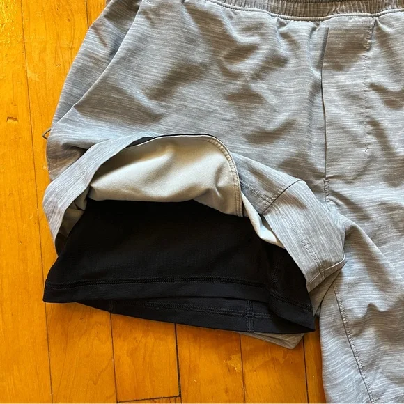 Lululemon Shorts Pace Breaker Men's Size Medium Grey Lined Athletic Drawstring - Picture 7 of 8